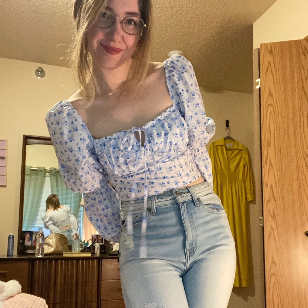 Floral Cropped Smocked Top